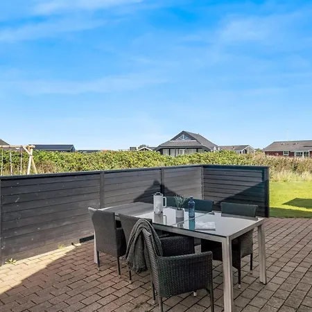 Winona - 600m From The Sea By Interhome
